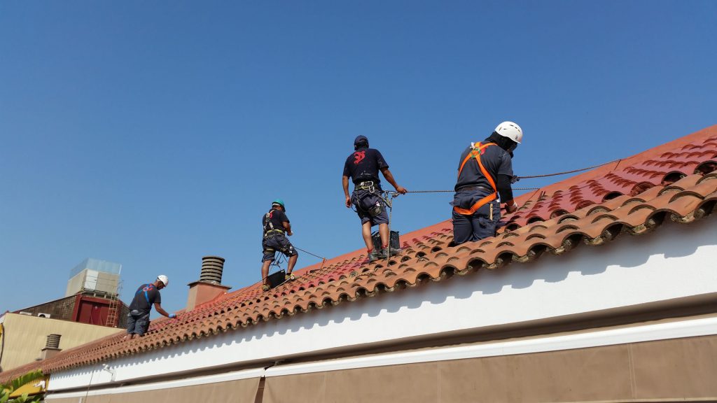 rehabilitación del tejado de un edificio