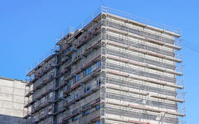 Beneficios de rehabilitar fachadas: mejora la apariencia y el valor de tu edificio